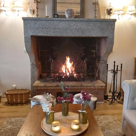 Bed and Breakfast Les Bessonnes Saint-Georges-Haute-Ville Exterior foto