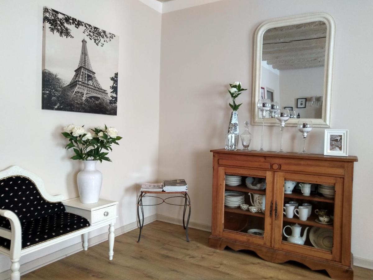 Bed and Breakfast Les Bessonnes Saint-Georges-Haute-Ville Exterior foto