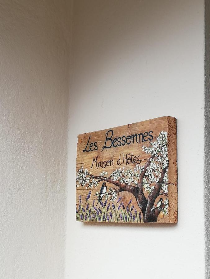 Bed and Breakfast Les Bessonnes Saint-Georges-Haute-Ville Exterior foto