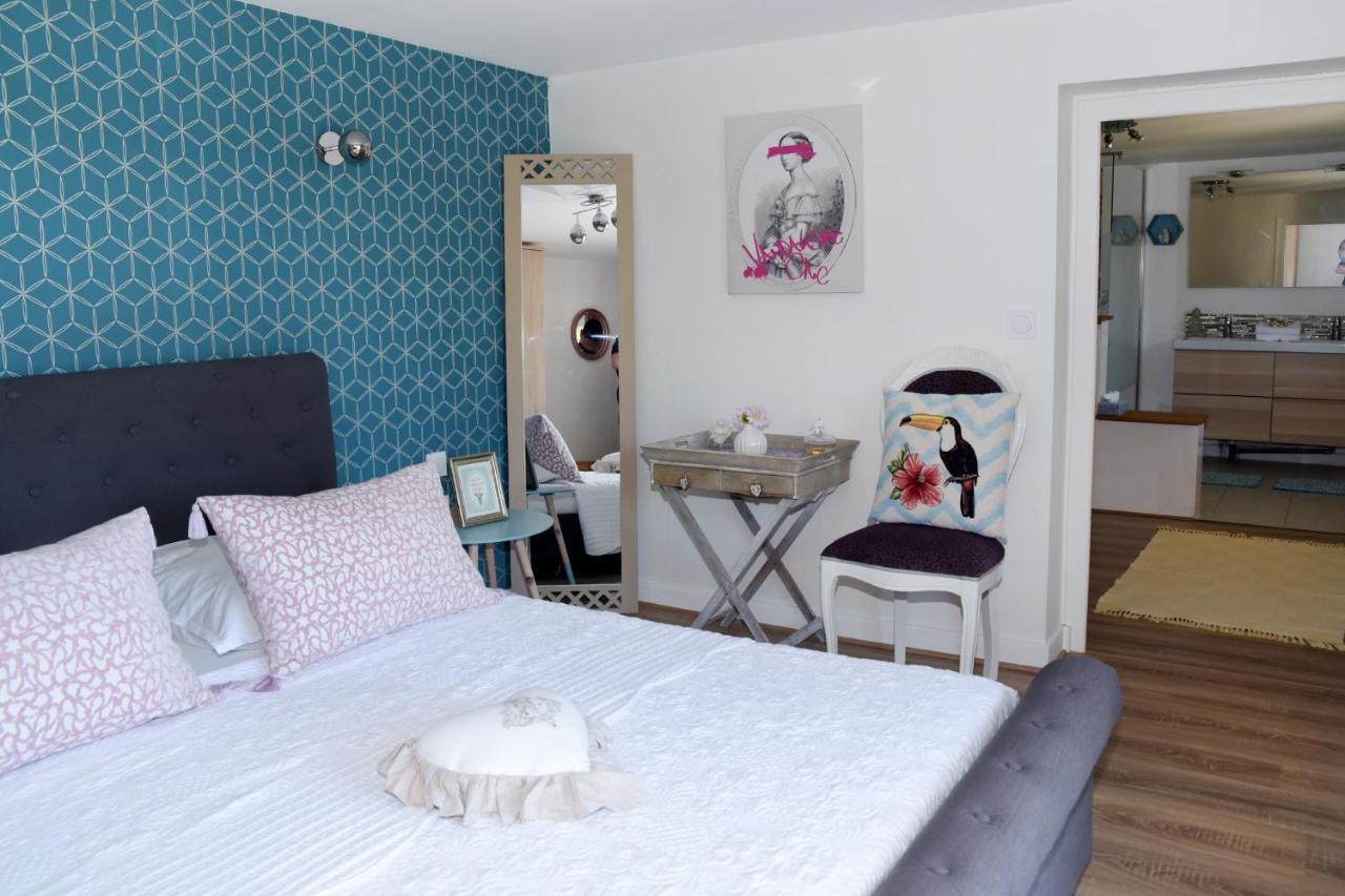 Bed and Breakfast Les Bessonnes Saint-Georges-Haute-Ville Exterior foto