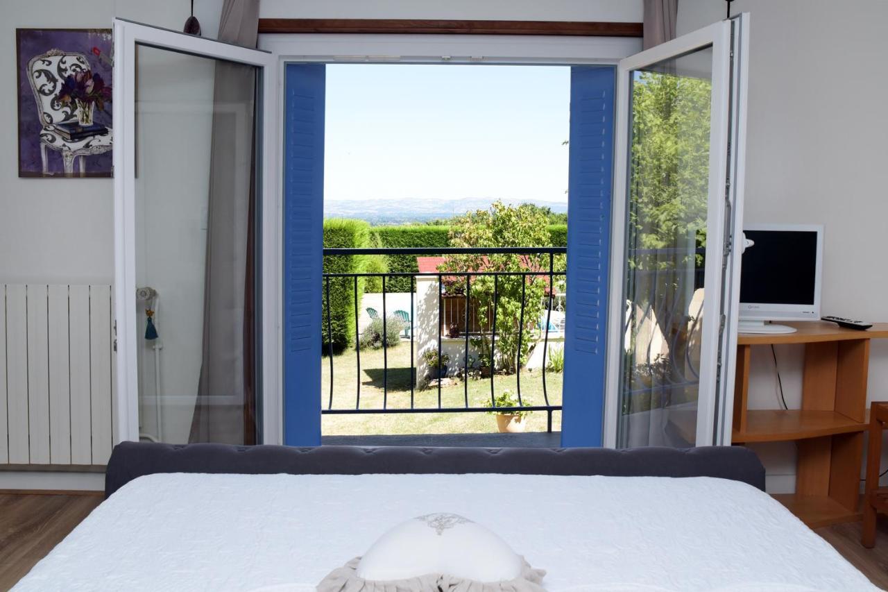Bed and Breakfast Les Bessonnes Saint-Georges-Haute-Ville Exterior foto